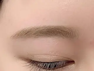 DL･BEAUT 表参道の眉毛・アイブロウイメージ