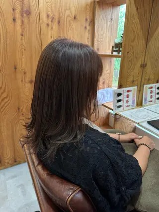 セミロング adorable 長谷川実夢のヘアスタイル