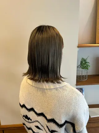 カラー AGREE Momokaのヘアスタイル