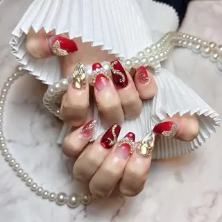 ネイル RAFFINE 月🦋🩵のネイルデザイン