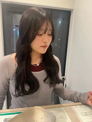 ロング カラー tonari所属・tonari MICHIKAのヘアスタイル