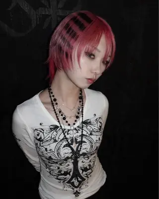 ショート Null 表参道所属・岩下昂世/ ハイトーン/デザインのヘアスタイル