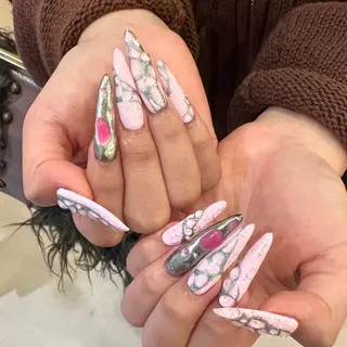 ネイル 👽個性派ネイル🎀 komachiのヘアスタイル