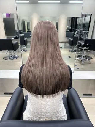 ロング ハイトーン/ 縮毛矯正のヘアスタイル