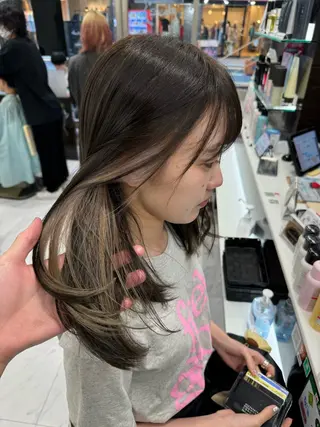 セミロング カラー ヘアアレンジ 目黒 碧人のヘアスタイル