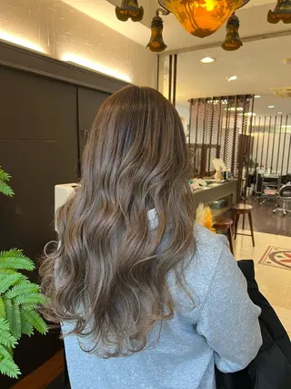 ロング カラー ナナナパレナ所属・NARUSE✂︎ カラースペシャリストのヘアスタイル