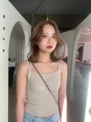 ミディアム mirai/レイヤー ボブ/ショートのヘアスタイル