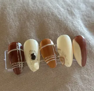 ネイル コウ ヨウのネイルデザイン