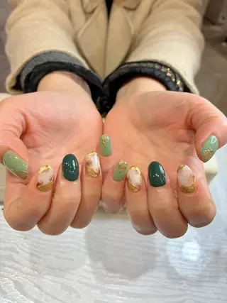 ネイル Nest 岩崎のネイルデザイン