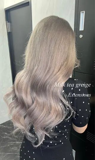 ロング カラー シールエクステ特化 ハイトーン、NANAのヘアスタイル