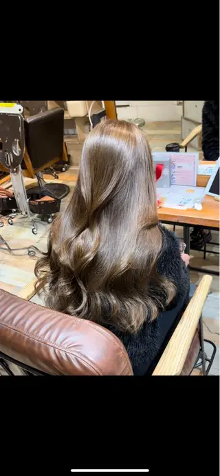 ロング カラー 韓国風・ブリーチなし ・あり後藤　一斗店長のヘアスタイル