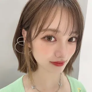 ショート Toiro所属・🤎小顔レイヤー /ベージュ🤎友香のヘアスタイル