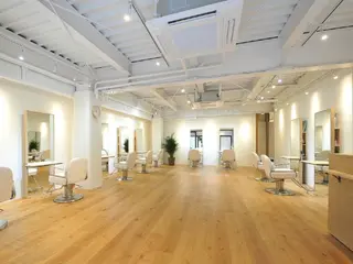 NEWI京橋 *satokoのヘアスタイル