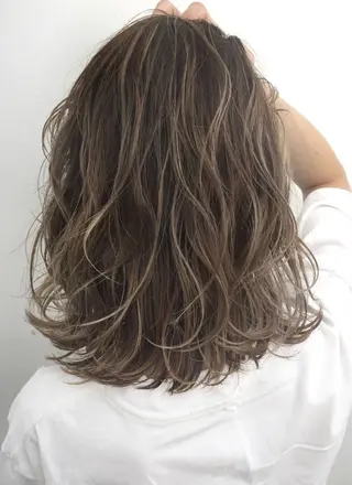 カラー NERO 松井 隆人のヘアスタイル