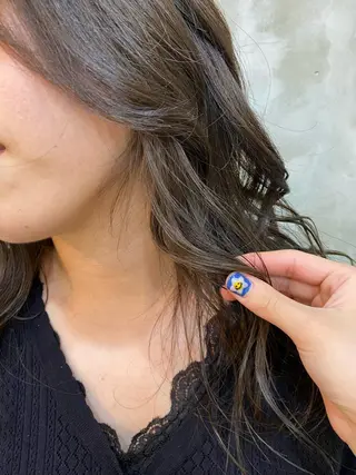 ロング カラー ヘアアレンジ 志賀 あずみのヘアスタイル