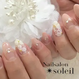 ネイル 粟津 美紀のネイルデザイン