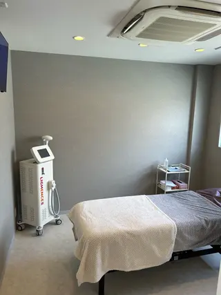 アイブロウ KONISHI RYUSUKEの眉毛・アイブロウイメージ