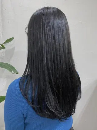 セミロング 暗髪カラー🫐パーマ おくだりんかのヘアスタイル