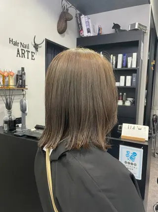 セミロング 友滝 真菜美のヘアスタイル