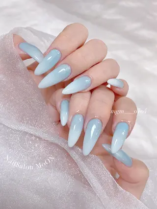 MoON...❤︎ MeGuのネイルデザイン