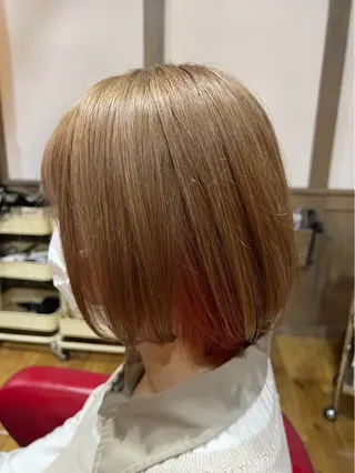 カラー 篠田 有沙のヘアスタイル
