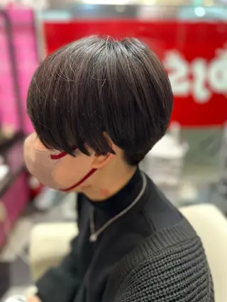 ショート カラー 横山 千春のヘアスタイル