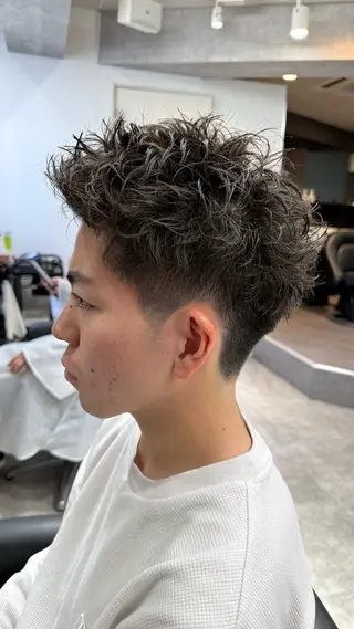 ショート パーマ メンズ lana hair  新宿髪質改善トリートメント新宿三丁目【ラナヘアー】所属・新宿メンズ専門 モテ清潔感パーマ特化のヘアスタイル