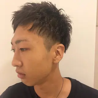 ショート カラー パーマ メンズ 平内 賢人のヘアスタイル