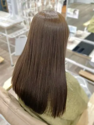 セミロング カラー yuzua/透明感 /レイヤー/縮毛矯正のヘアスタイル