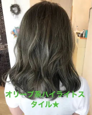 ショート カラー grand juteのヘアスタイル