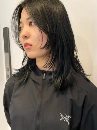 ミディアム カラー 永田 愛莉のヘアスタイル