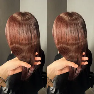 ミディアム 彩名/透明感カラー/ レイヤーカットのヘアスタイル