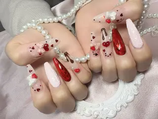 ネイル 小林 愛のネイルデザイン