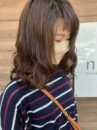 ミディアム 鈴木 香哉子のヘアスタイル