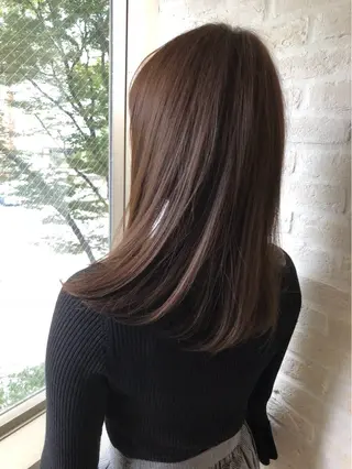 ロング カラー Soleria所属・艶髪/酸性ストレート 根本零のヘアスタイル