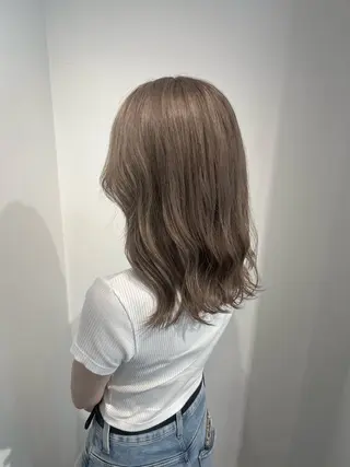 セミロング カラー 吉原葵/ハイトーン /インナーカラーのヘアスタイル