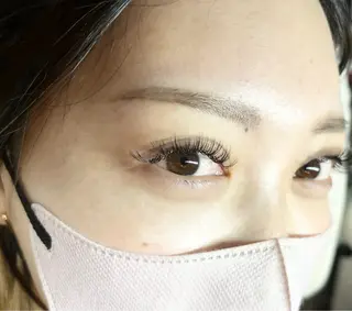 マツエク・マツパ 岡田 希亜の眉毛・アイブロウイメージ