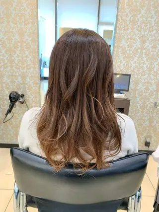 セミロング OPERA 赤塚のヘアスタイル