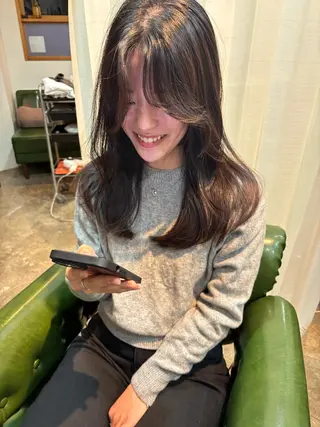 ロング Hair lol nico La所属・ヘアーロウル ニコラのヘアスタイル