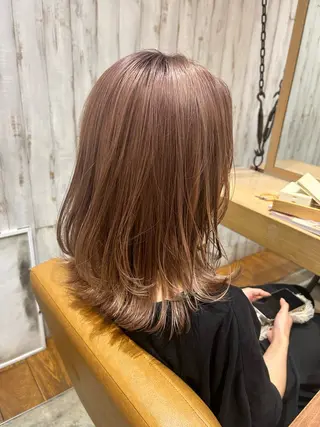 ミディアム 浅倉栞 /透明感カラーのヘアスタイル