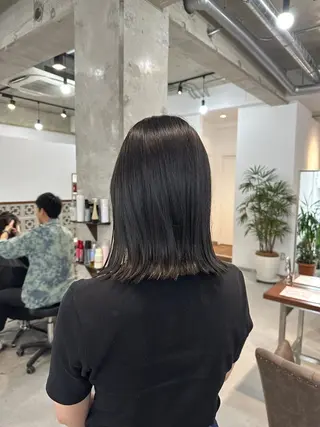 セミロング カラー カイリ /レイヤーカットのヘアスタイル