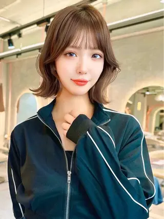 ミディアム カラー レイヤー/韓国 ハイトーン興津史弥のヘアスタイル