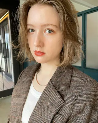 ミディアム カラー パーマ ヘアアレンジ マツエク・マツパ トレンド眉🌈✨ arisaの眉毛・アイブロウイメージ