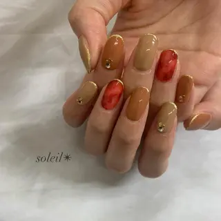 ネイル 粟津 美紀のネイルデザイン