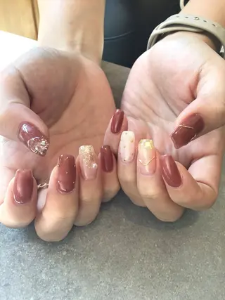 ネイル Nest 岩崎のネイルデザイン