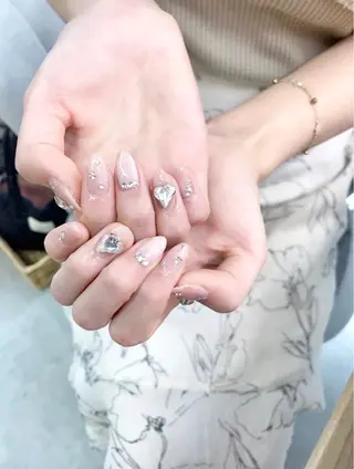 ネイル Nailsalon mui.所属・中家 亜紗子のネイルデザイン