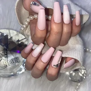 カラー Yudia 🫧Kyokaのネイルデザイン