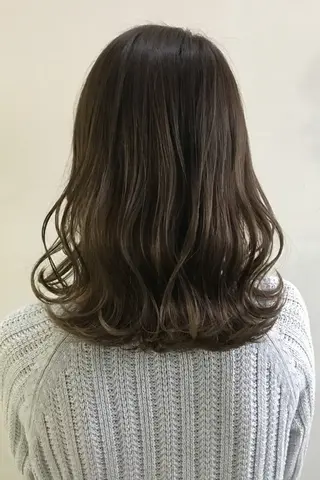 カラー Lucca Lance所属・岩間 渉のヘアスタイル