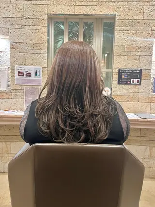 セミロング カラー 井内 亮次のヘアスタイル