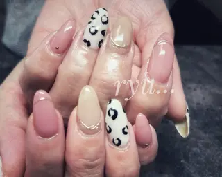 ネイル 筒井 美穂のネイルデザイン